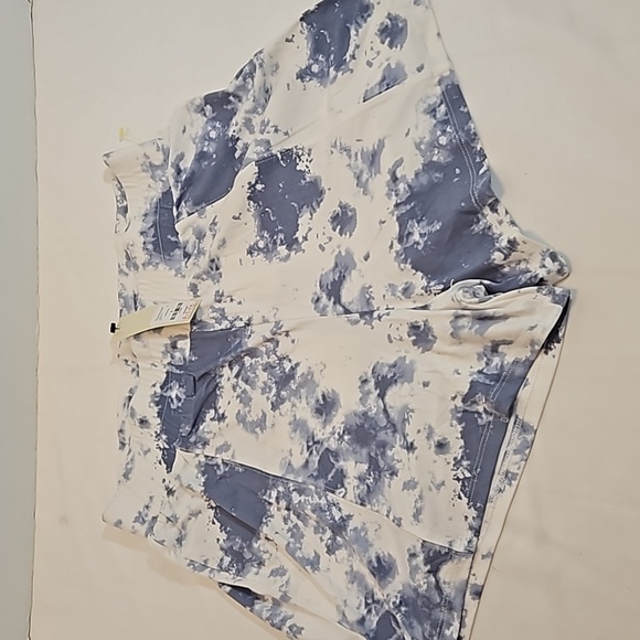 TRIXXI Women's Small Tie Dye shorts bermudas Elastic waistine White Blue - Picture 6 of 17